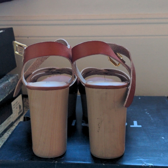 Torrid brown platform sandals - Picture 2 of 6